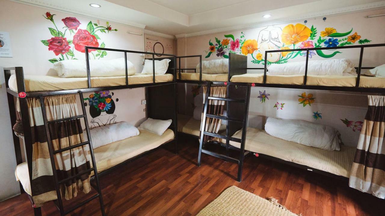 Bed 10-Bed Female Dormitory Room