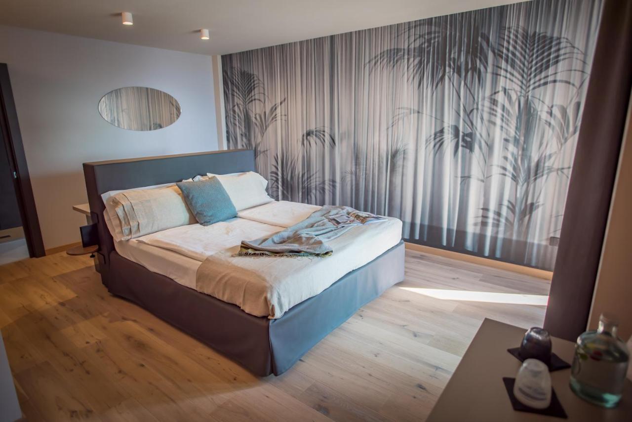 Suite avec Terrasse, Sauna Infrarouge et Bain à Remous