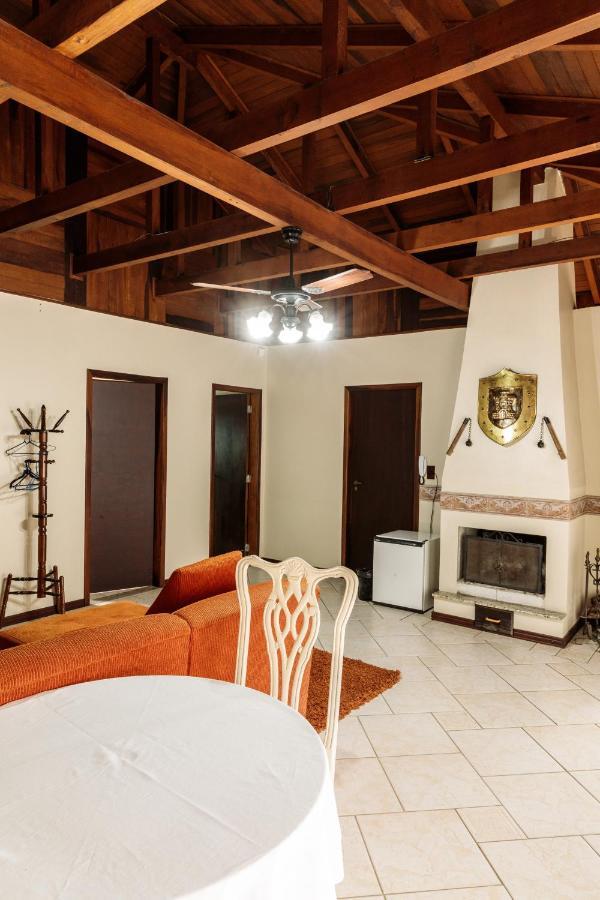 Family Studio,960544648:JPEG