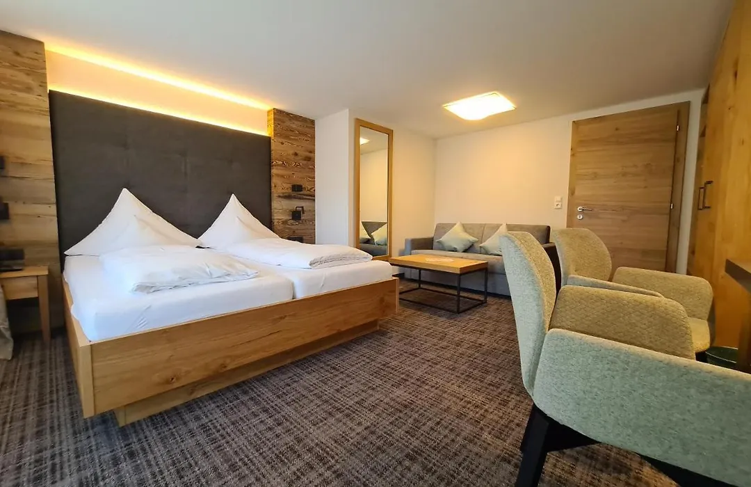 Hotel Bergblick-1