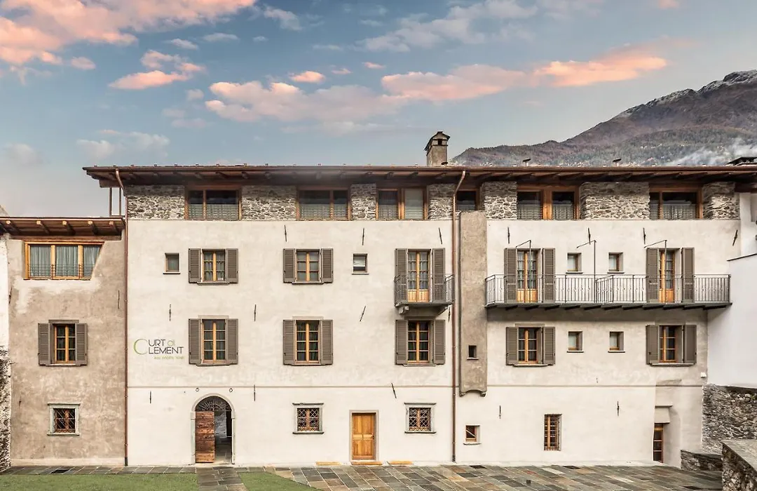 Curt di Clement Eco Mobility Hotel-1