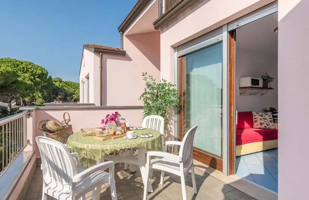 Bosco Canoro Bibione Residence-1