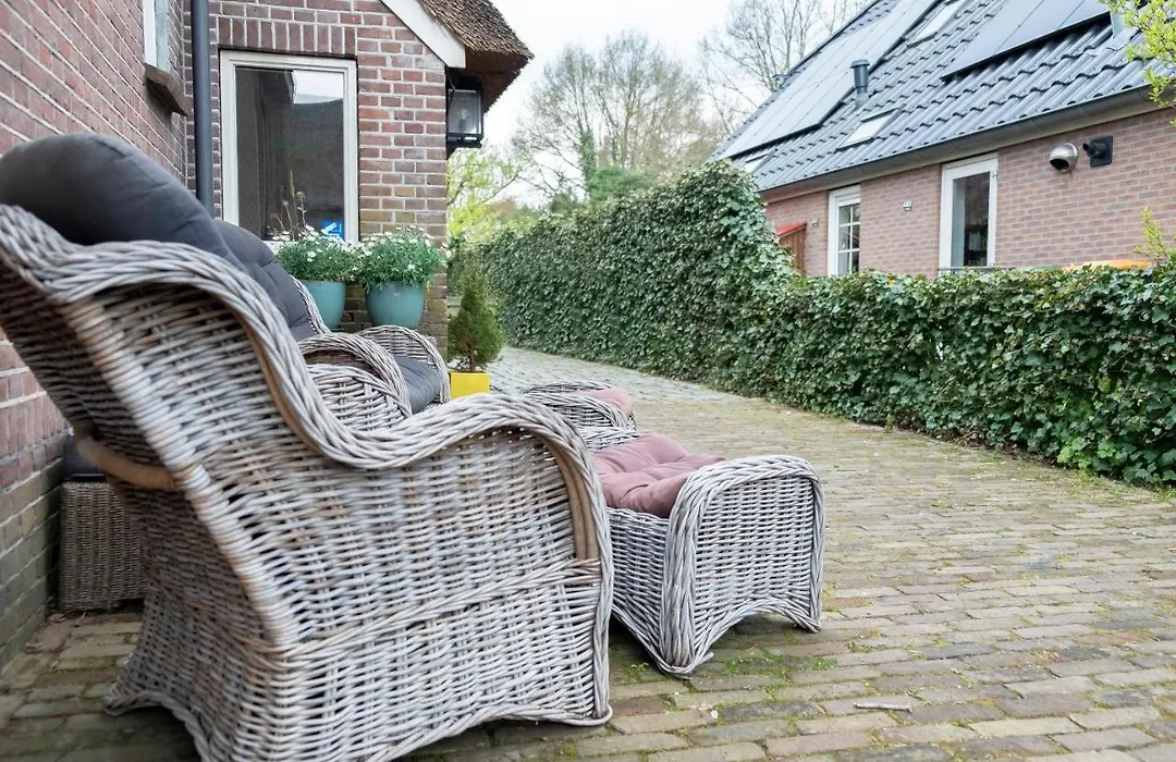 Studio in rietgedekte boerderij, geheel privé, hond vriendelijk-1