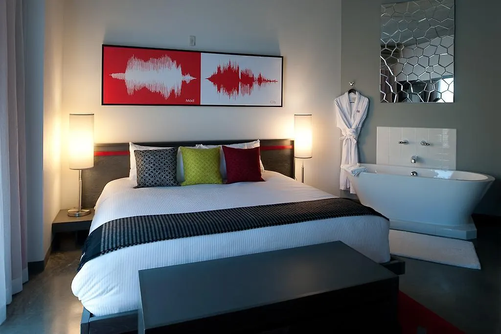 Hotelred-1