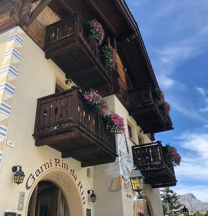 Hotel Garni Rin Da Rin-1