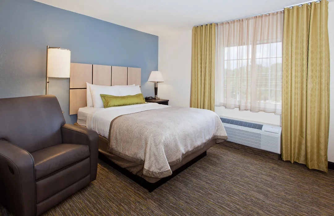 Sonesta Simply Suites Huntsville Research Park-1
