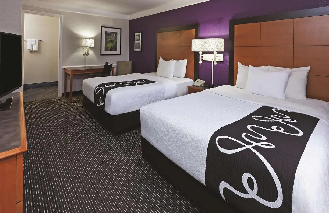 La Quinta Inn By Wyndham San Marcos-1