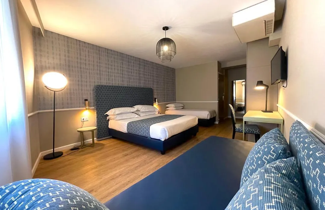 Hotel Restaurant Christophe Colomb-1