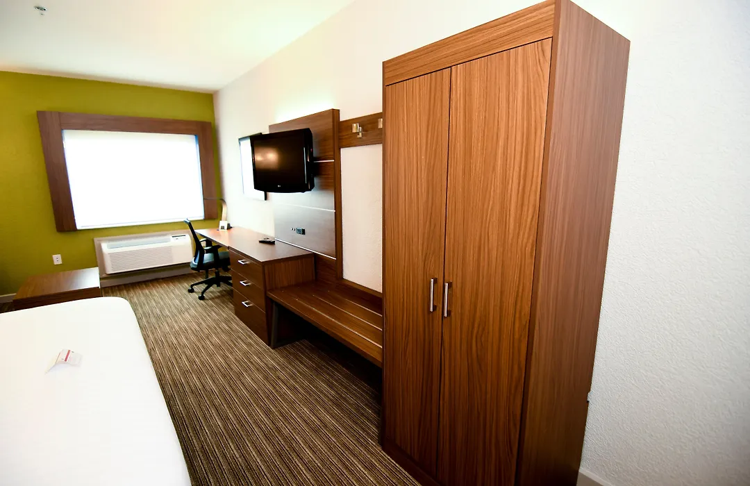 Holiday Inn Express & Suites Port Clinton-Catawba Island By Ihg-1