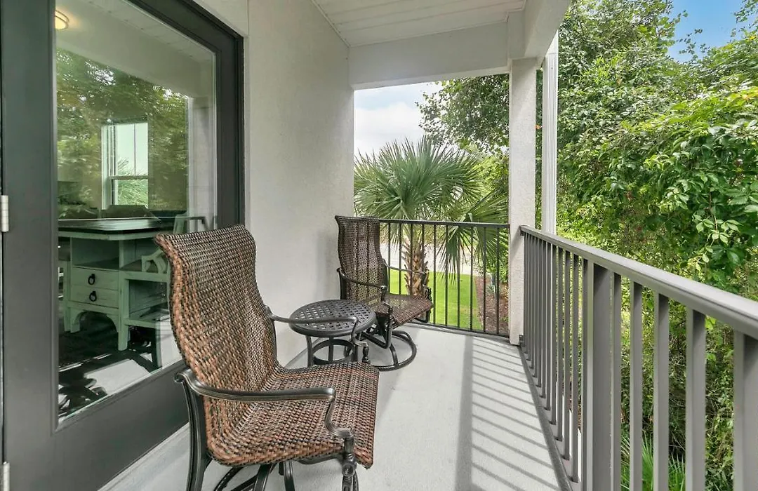 Hidden Lake Condos 321 - Short Walk To Gulf Place-1