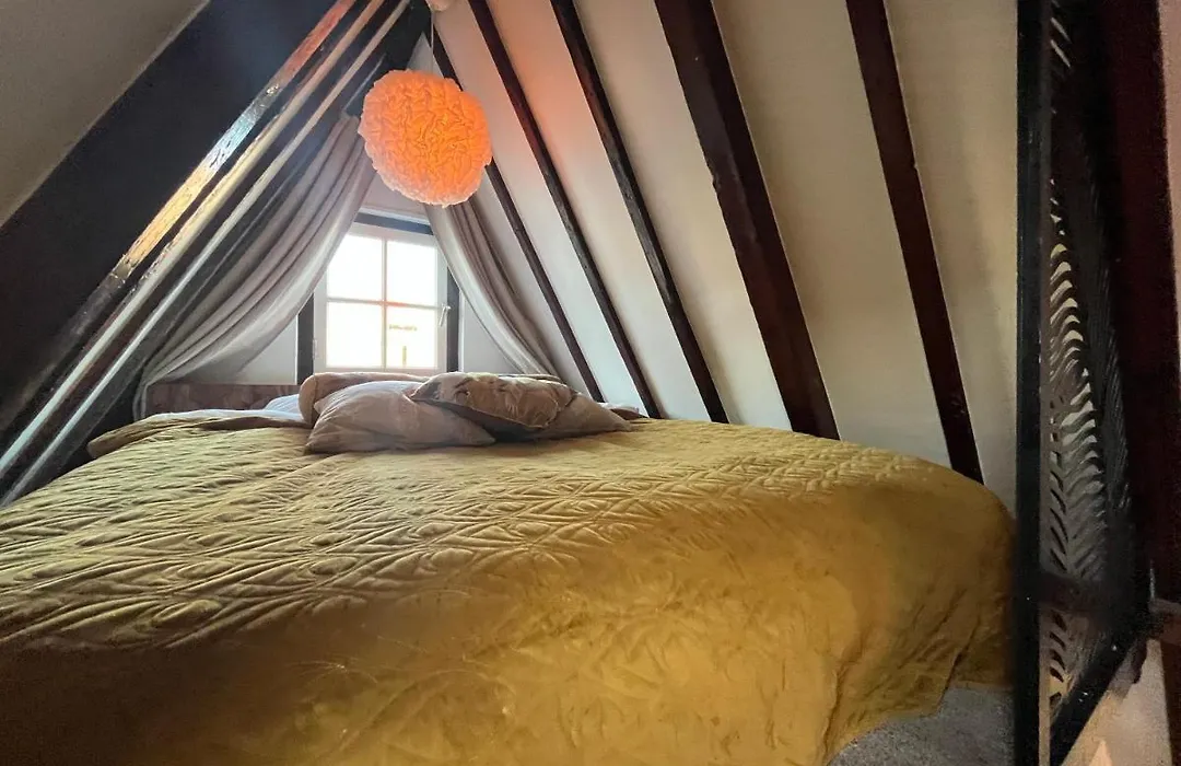 The smallest hotel in Amsterdam-1