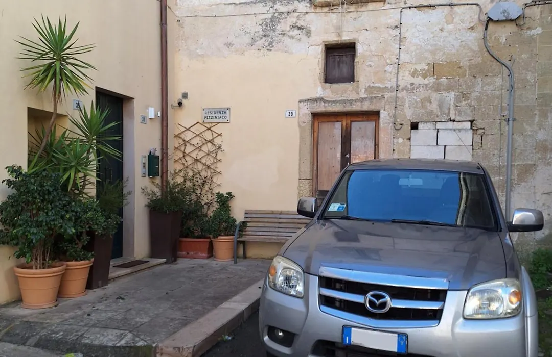 B&B Residenza Pizziniaco-1