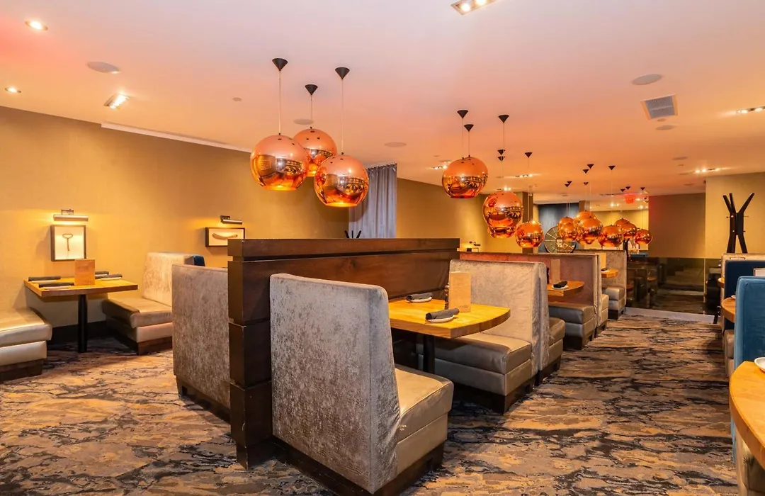 Sandman Signature Edmonton Downtown Hotel-1