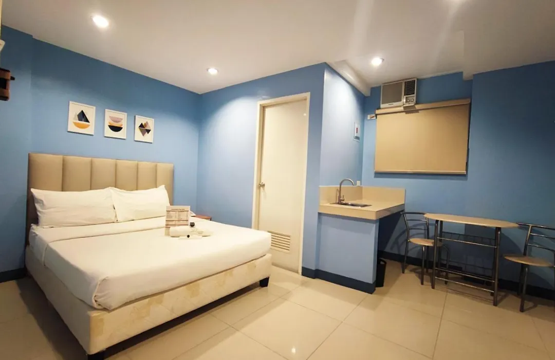 Glory Hotel Cubao-1