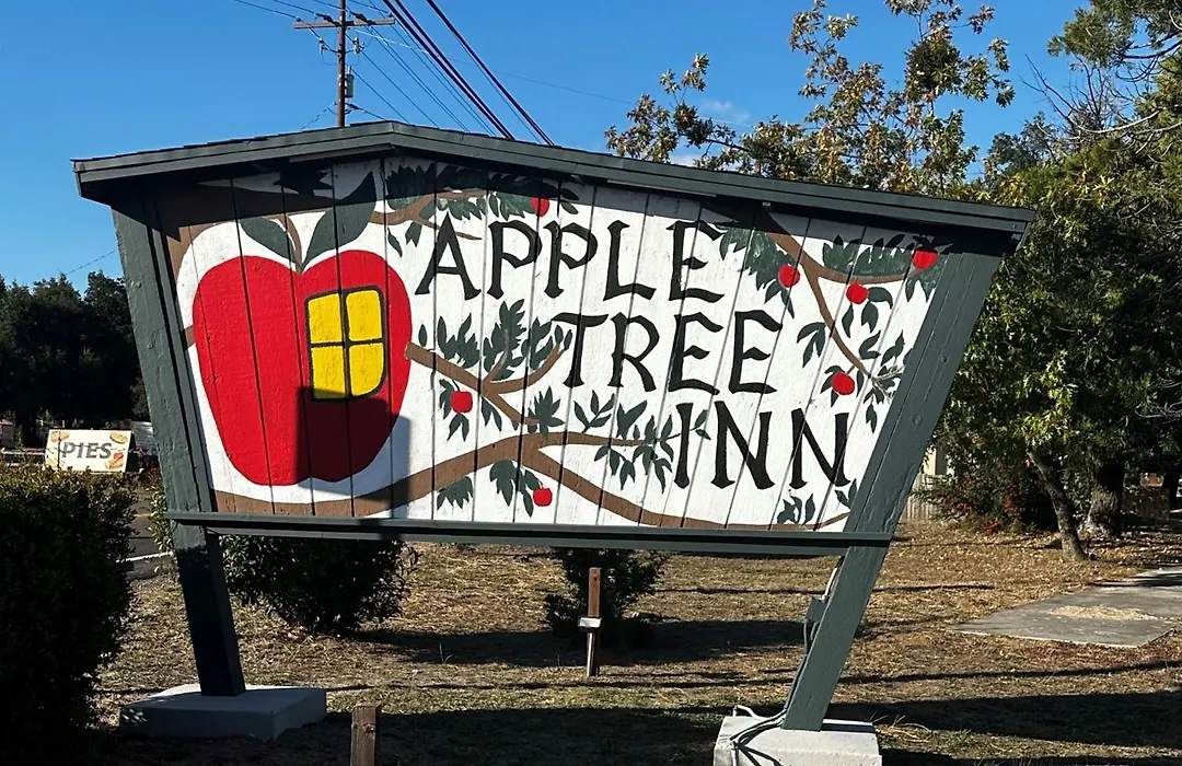 Apple Tree Inn-1
