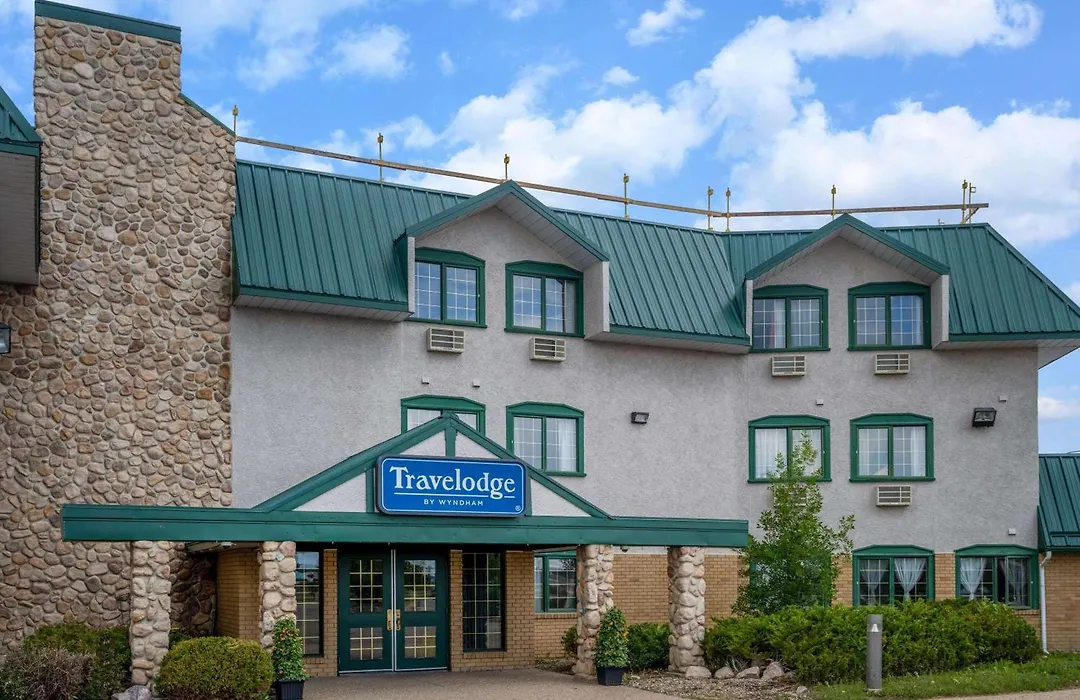 Travelodge By Wyndham Lacombe-1