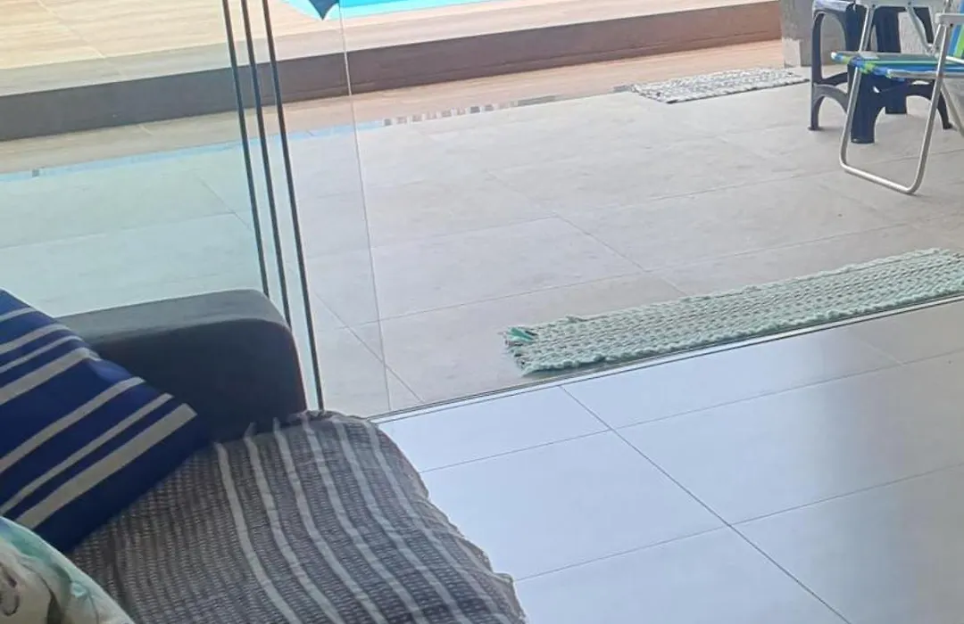 Mar Doce Lar Casa na praia de guaratuba com piscina e ar condicionado-1