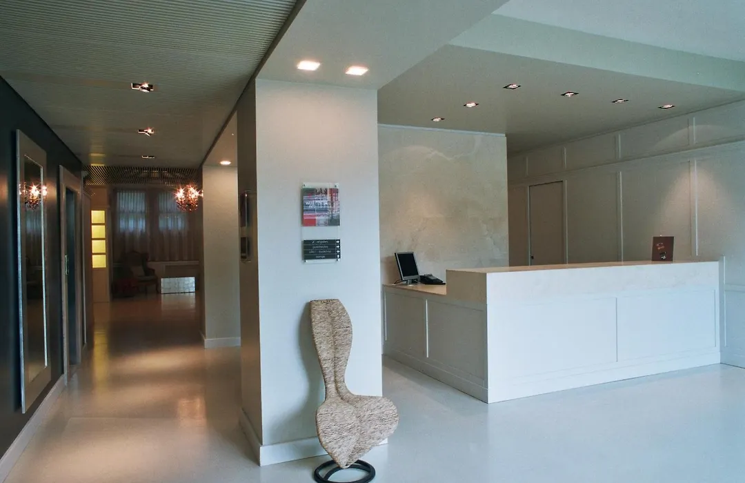Wall Art Hotel & Residence-1
