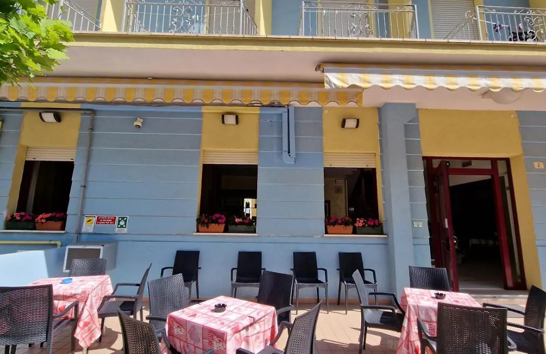 Hotel Clara Rimini-1
