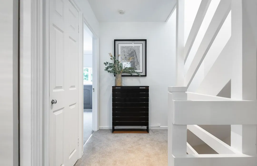 Rare 4Beds Townhouse In Kensington With Patio-1