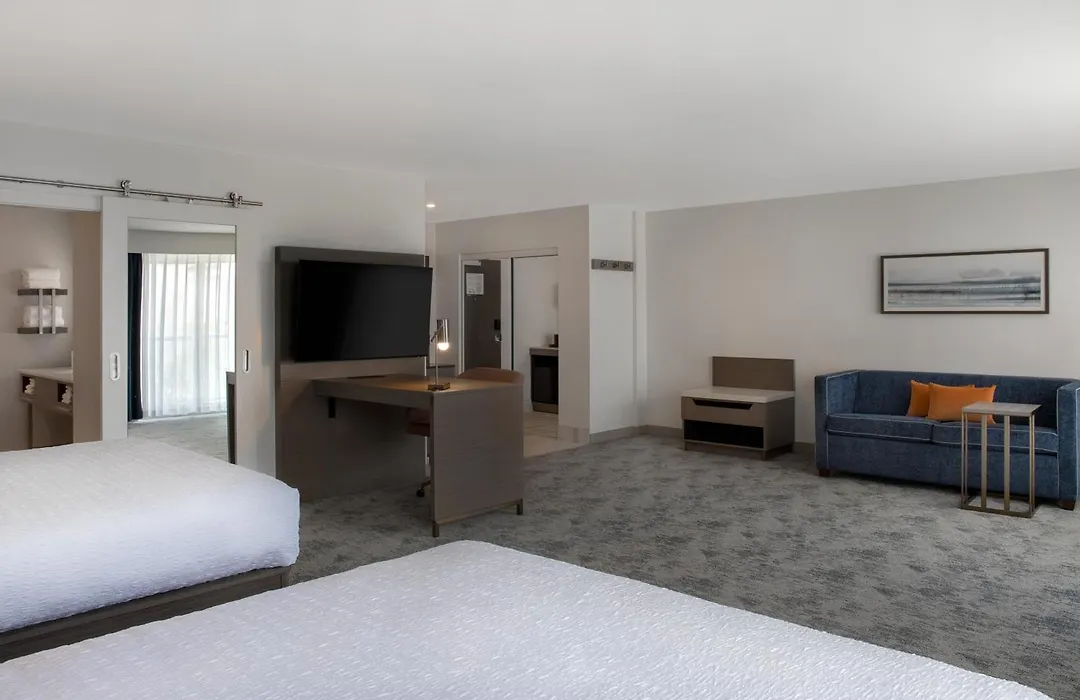 Hampton Inn By Hilton Winnipeg Downtown-1