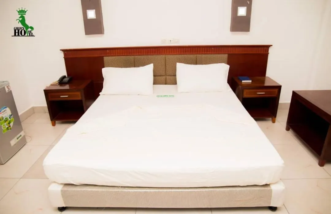 New Green Horse Hotel-1