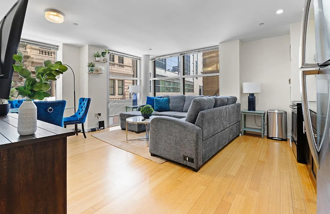 Furnished Apartment In Downtown-1