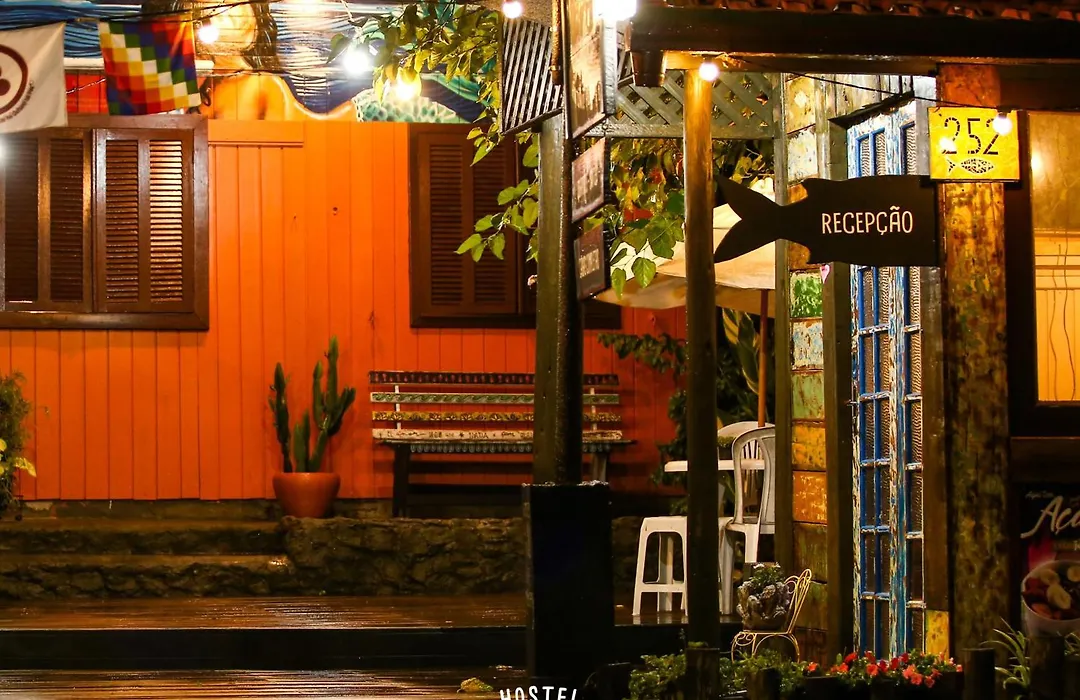 Hostel Antônio Pescador - Centro da Guarda do Embaú-1