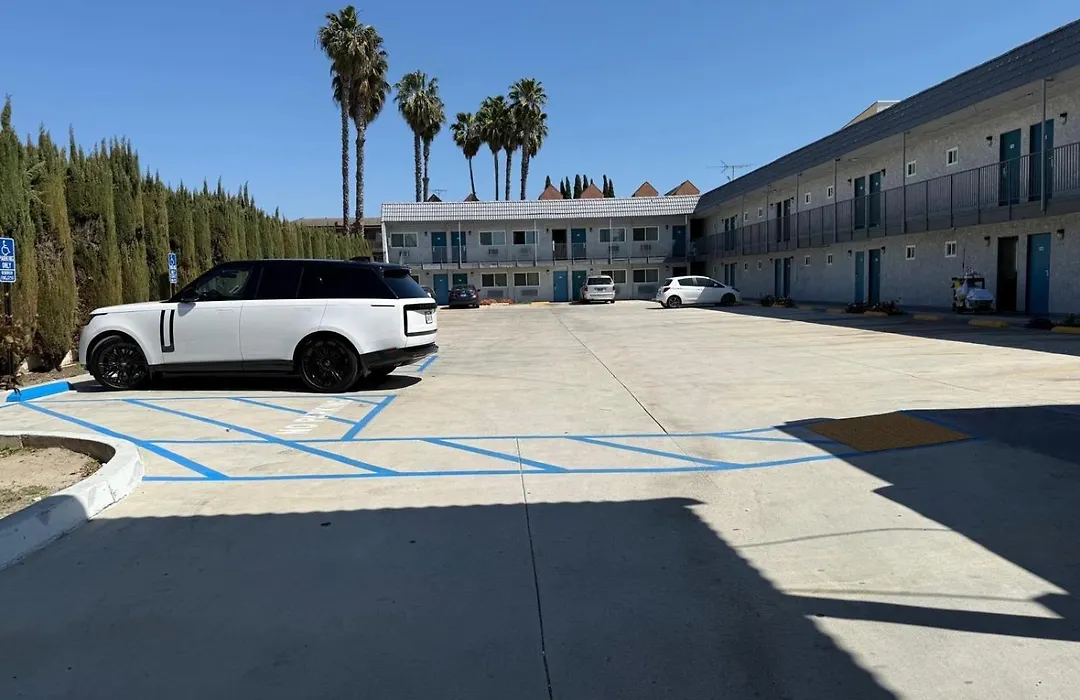 Travel Inn Motel-1