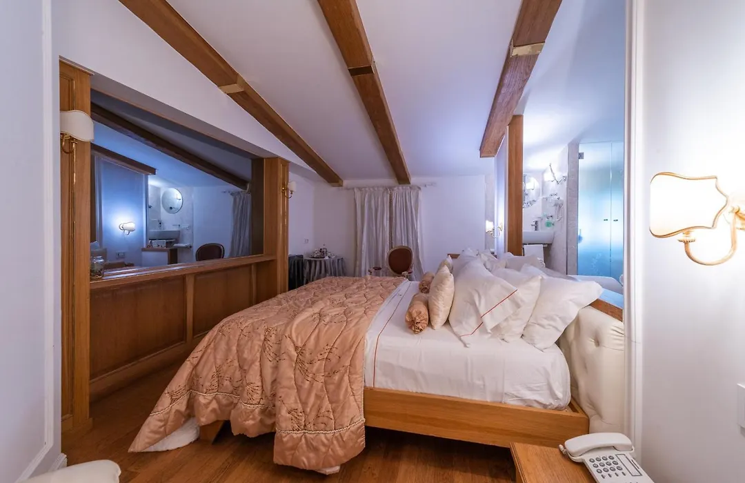 Tesoretto Hotel-1