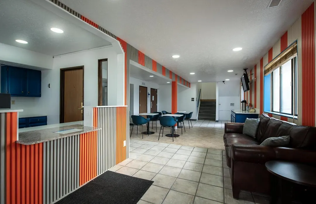 Studio 6 Limon, Co I 70-1