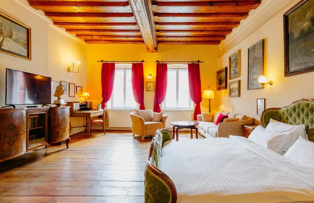 Hotel Leonardo-1
