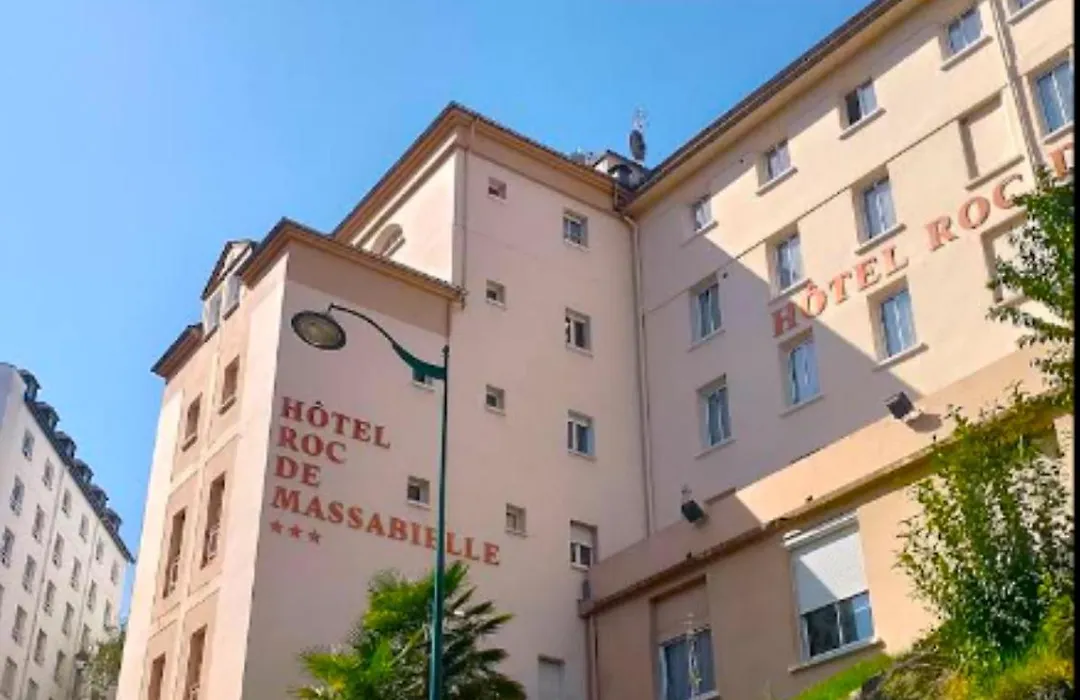 Hotel Roc De Massabielle-1