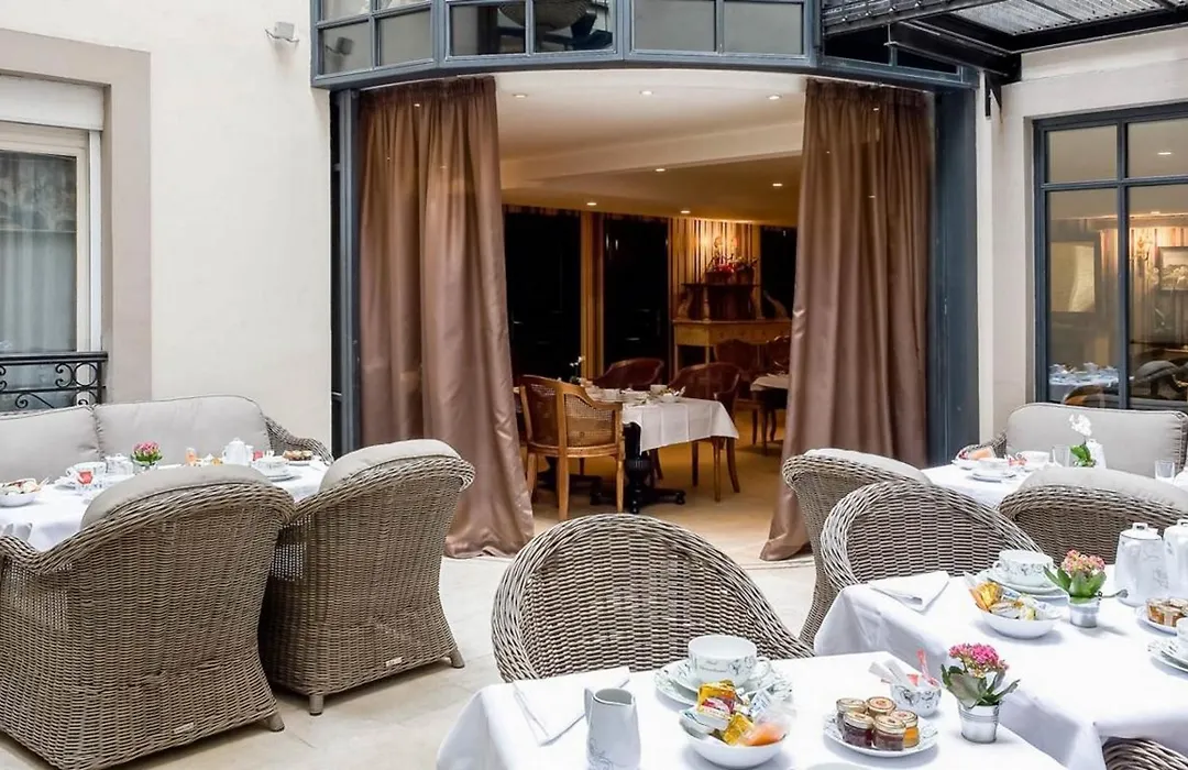 Hotel Chateaubriand-1