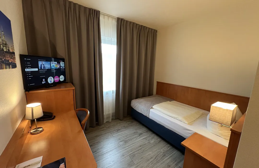 Hotel Niederraeder Hof-1