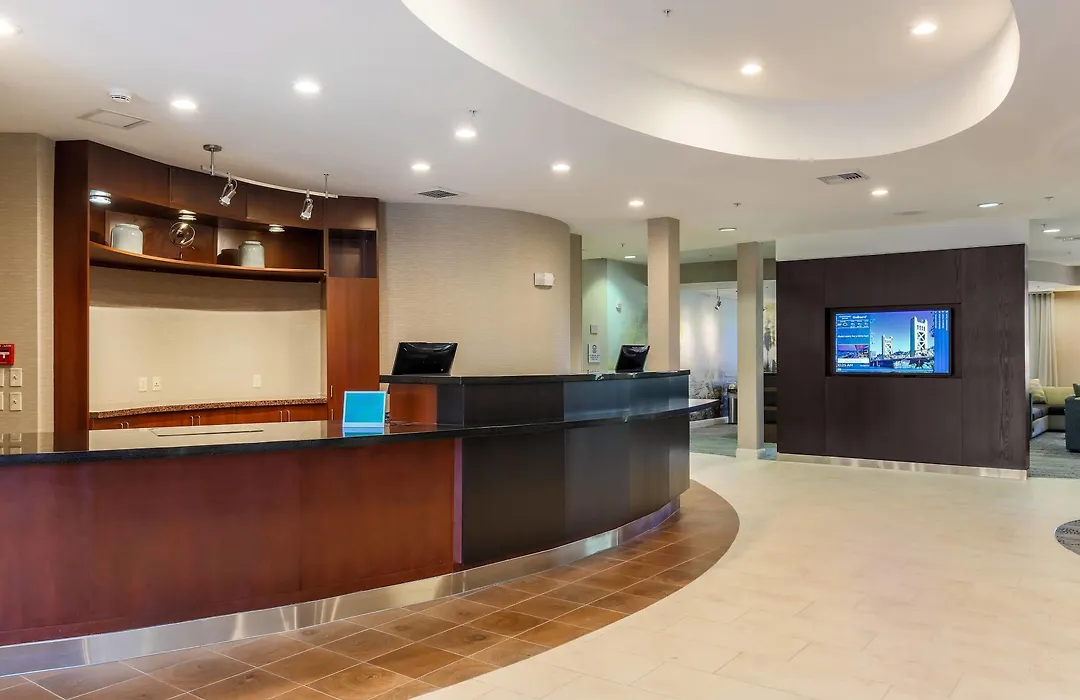 Courtyard By Marriott Roseville Galleria Mall/Creekside Ridge Drive-1