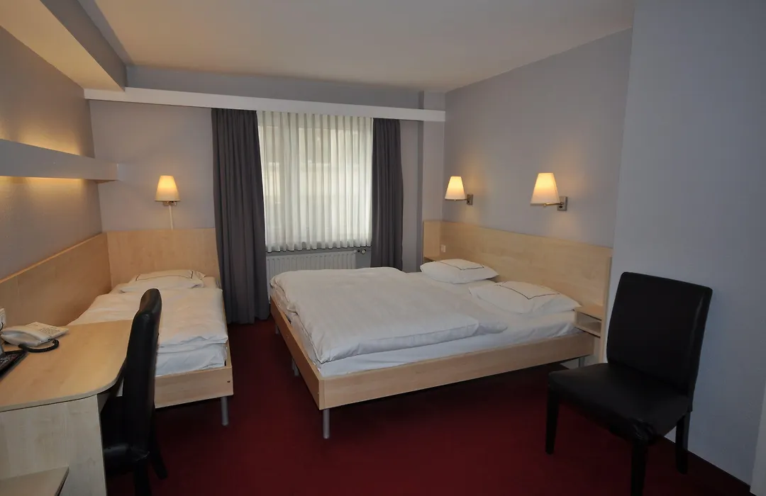 Hotel Empire-1