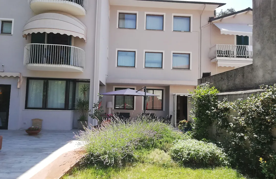 Hotel Monti-1