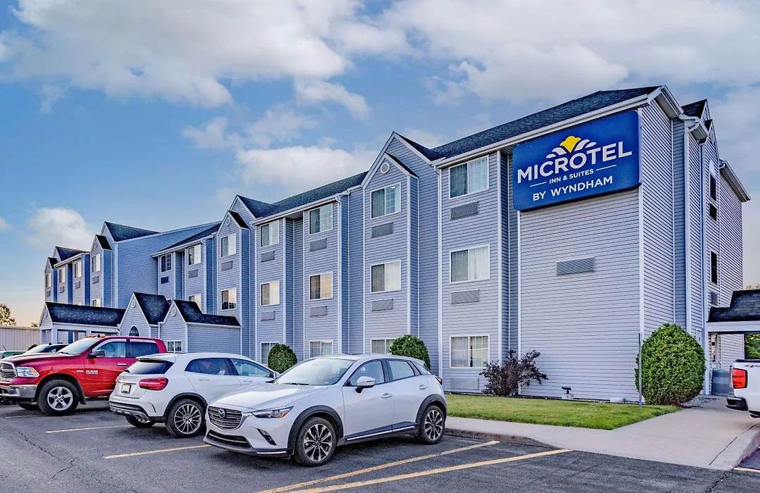 Microtel Inn & Suites By Wyndham Plattsburgh-1
