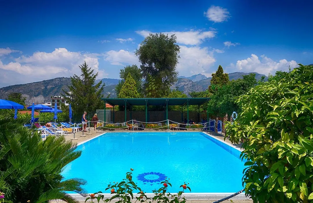 Hotel Girasole-1