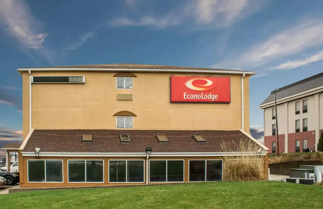 Econo Lodge-1