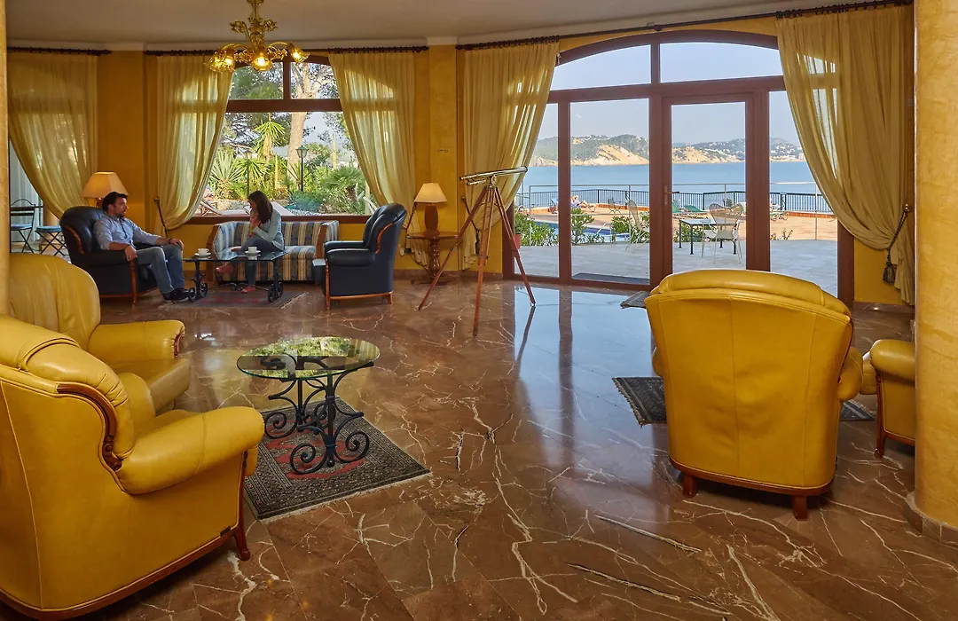 Hotel Petit Cala Fornells-1
