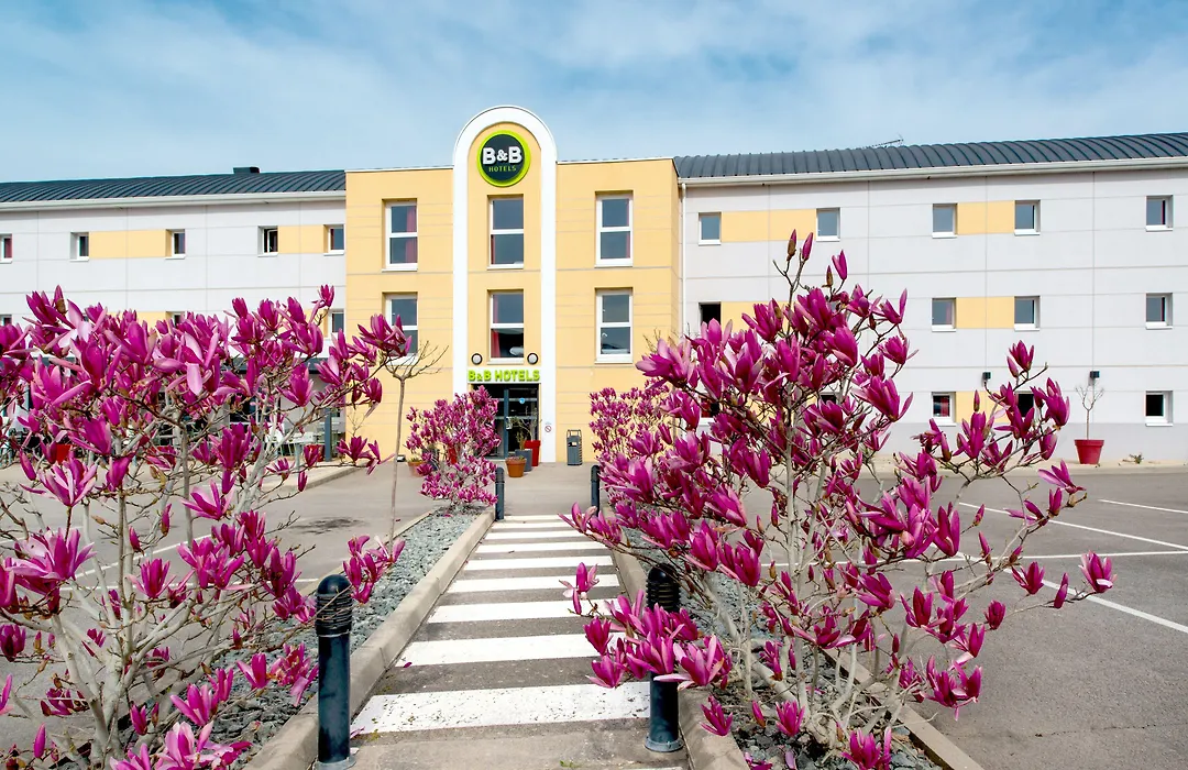 B&B HOTEL Cholet Nord-1