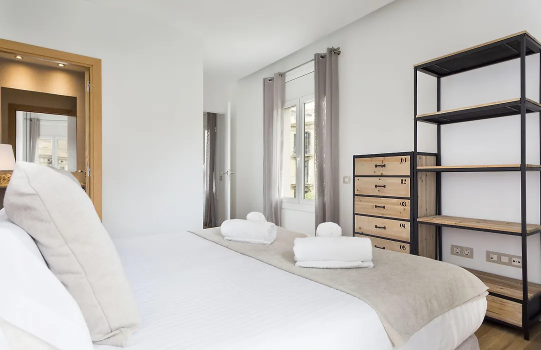 Amister Apartments-1