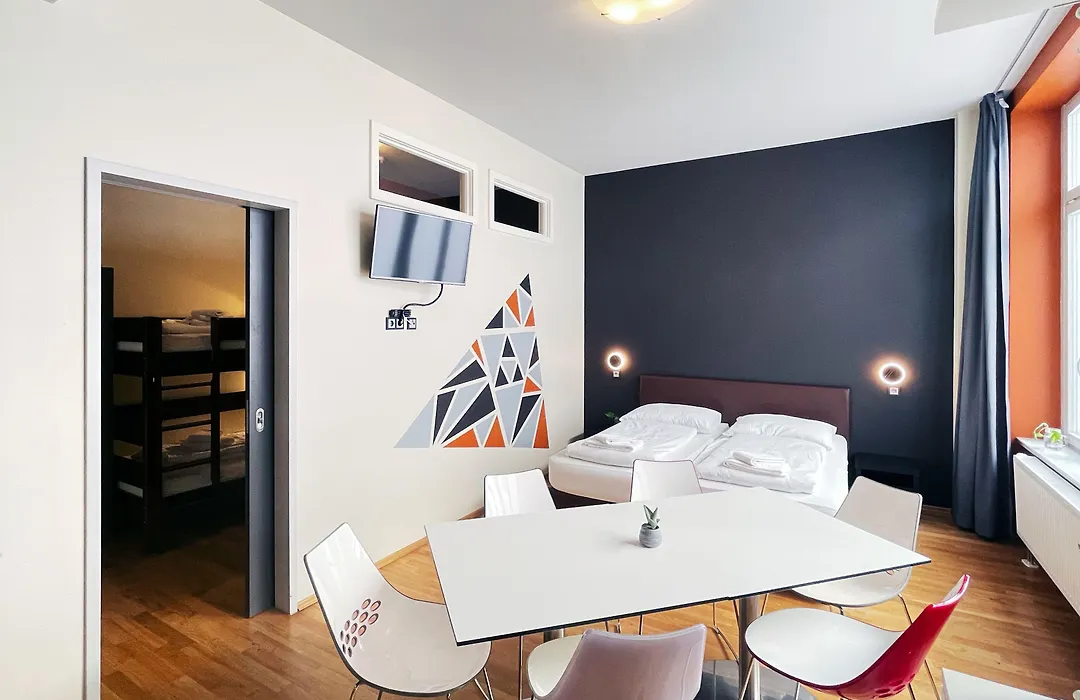 Five Elements Hostel & Capsules Leipzig-1