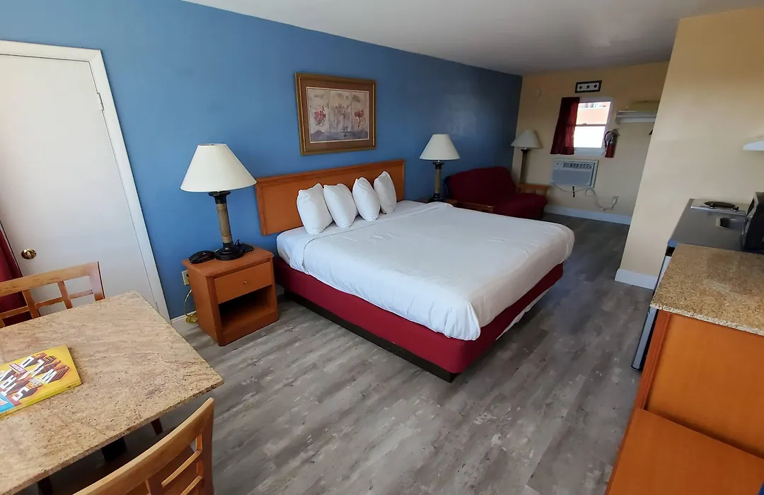 Sandbox Motel-1
