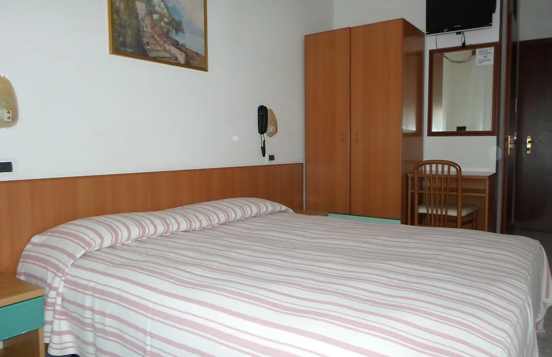 Hotel Gloria-1