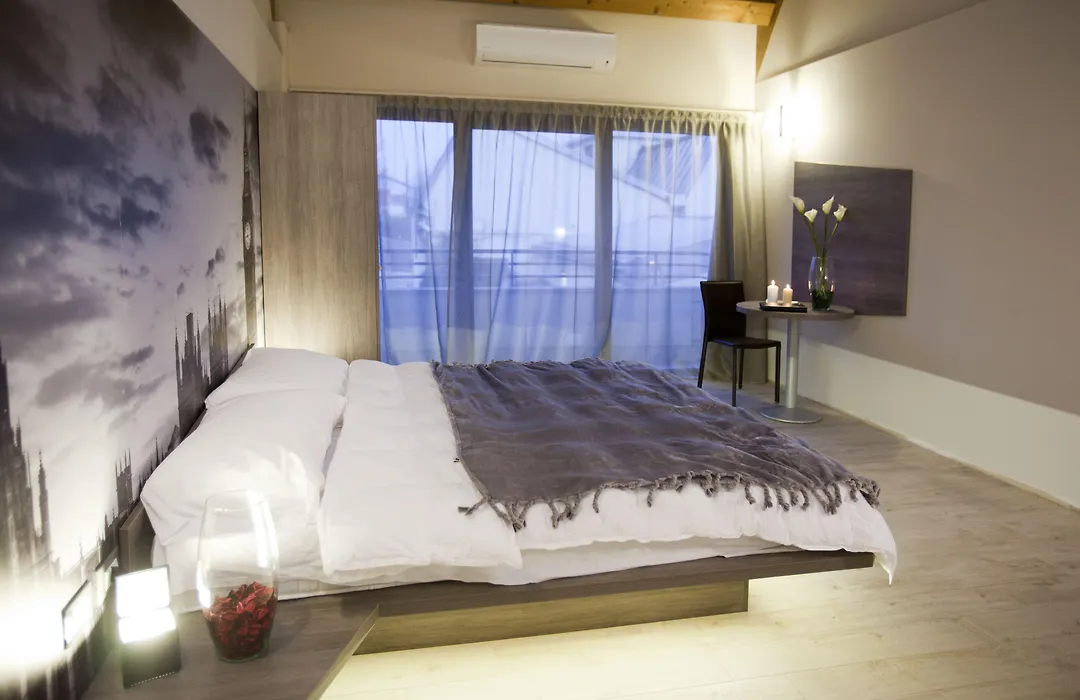 Hotel Seven Rooms-1