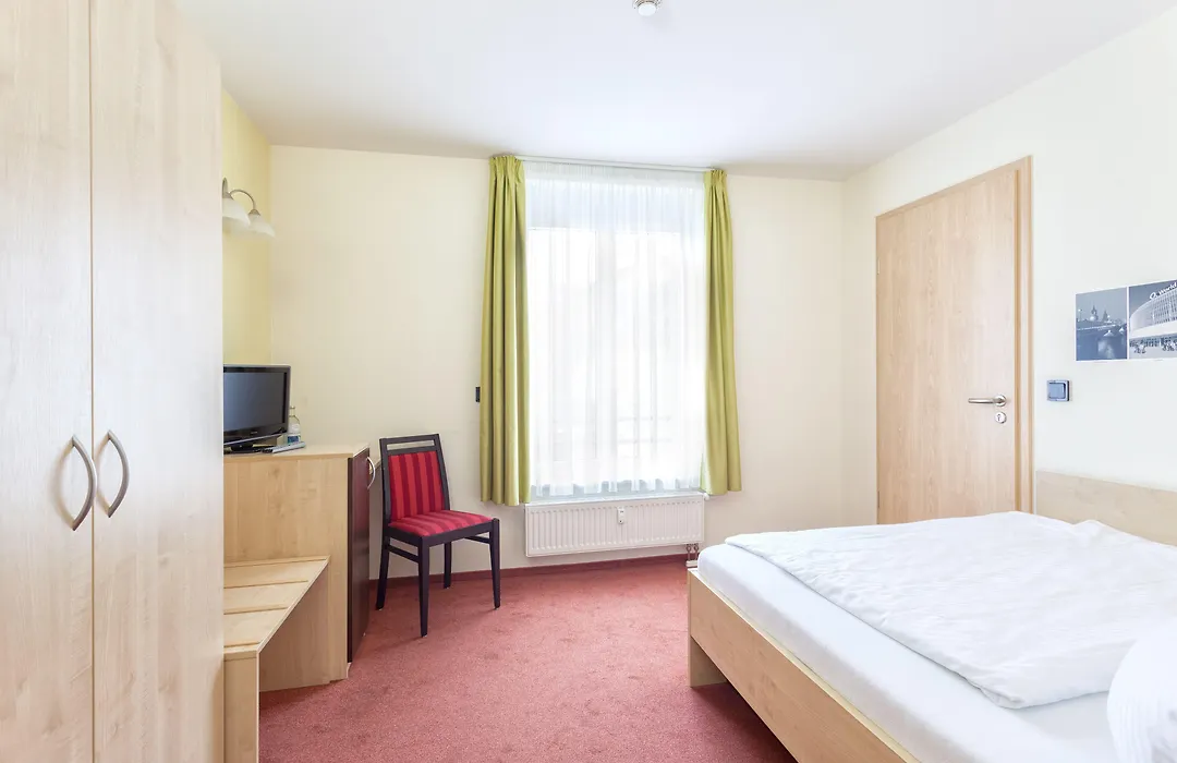 Hotel Mit-Mensch-1