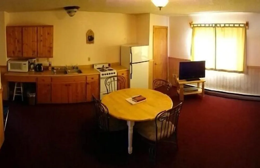 Alpine Motel Of Cooke City-1